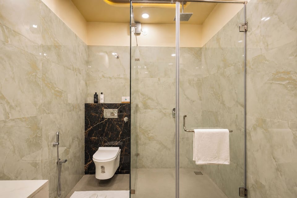 Deluxe Room | Bathroom
