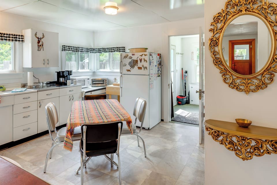 House (2 Bedrooms) | Interior