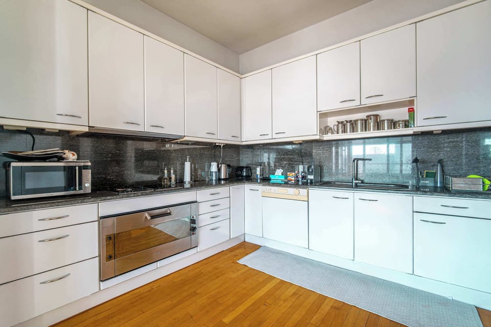 Fully Equipped Kitchen with Premium Appliances