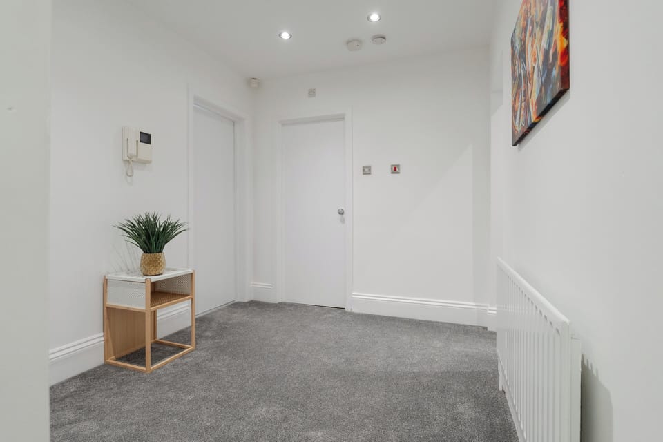 Communal hall between bedrooms
