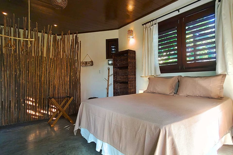 Luxury Triple Room, Air conditioning, Garden View | In-room safe, free WiFi