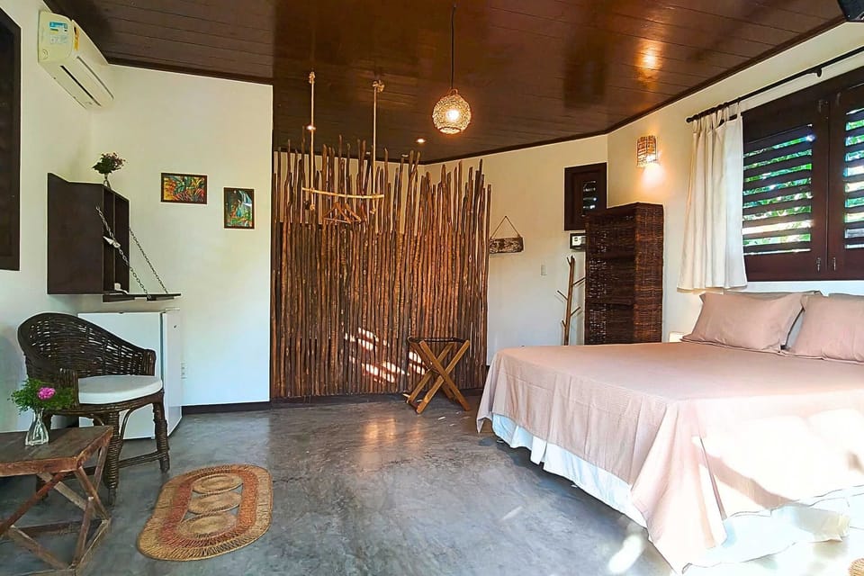 Luxury Triple Room, Air conditioning, Garden View | In-room safe, free WiFi
