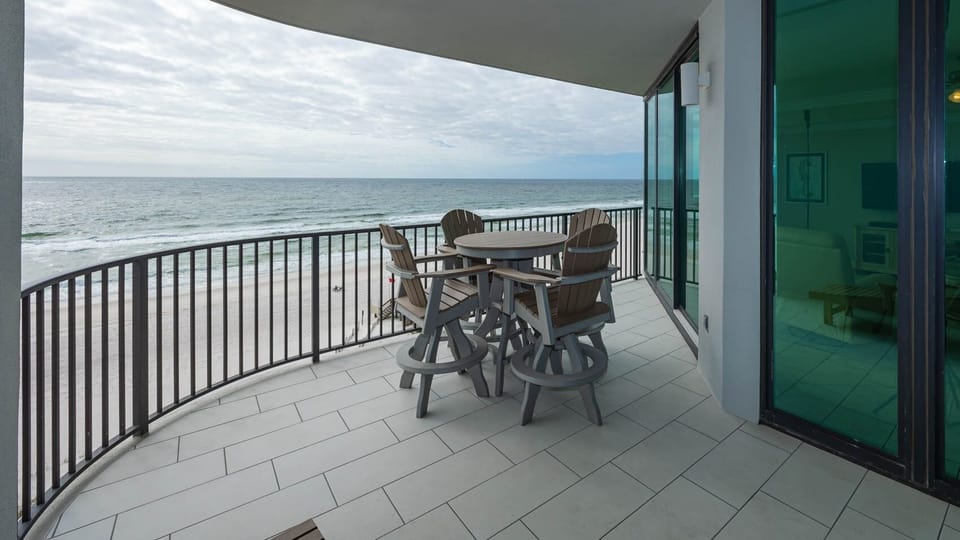 Condo, 2 Bedrooms | Outdoor dining