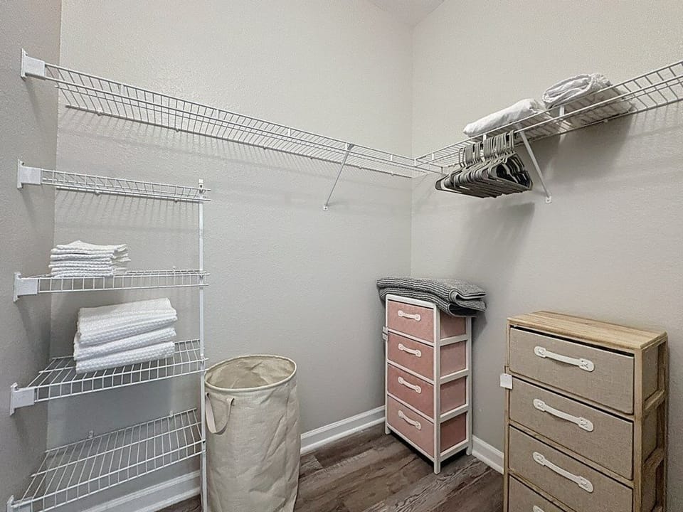 Condo, 3 Bedrooms | Interior