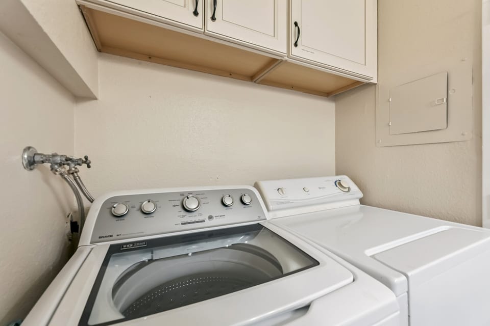 Condo, 2 Bedrooms | Interior