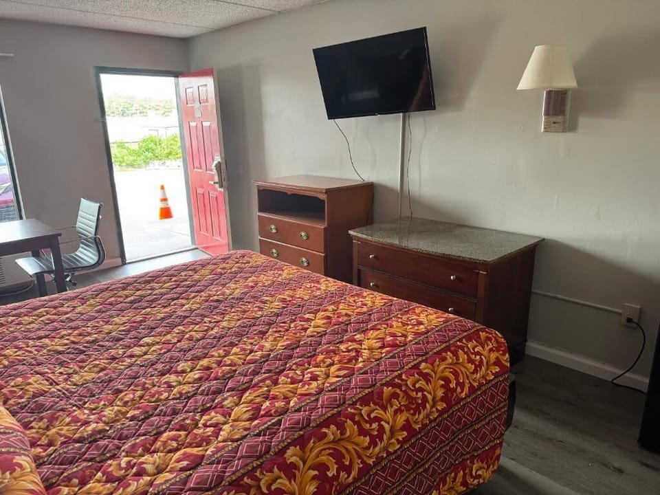 Single Room | Free WiFi