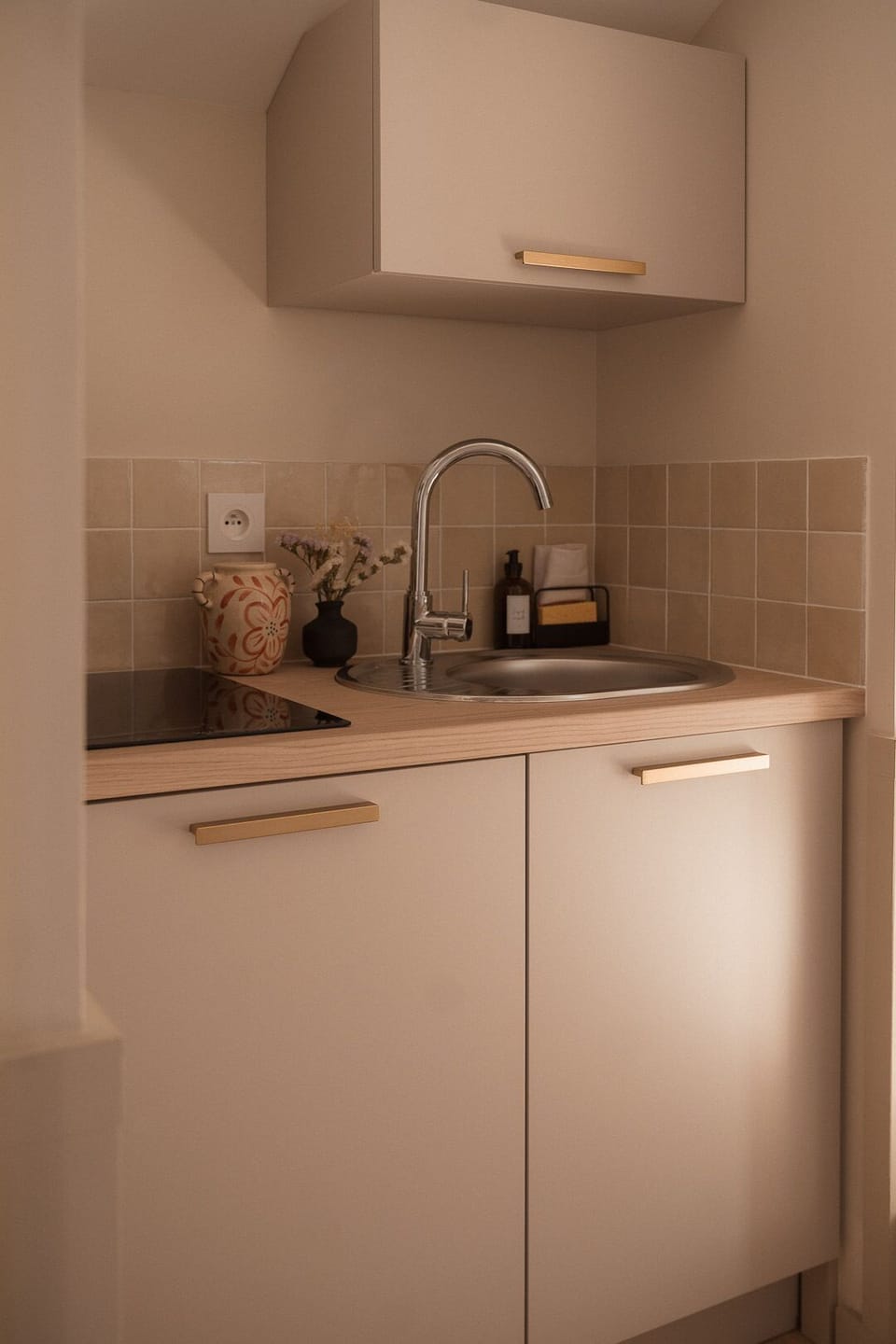 Mini-fridge, microwave, stovetop, cookware/dishes/utensils