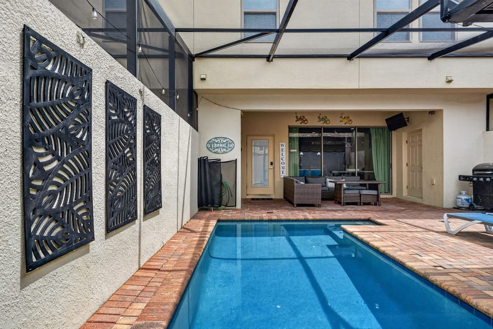 Pool area (grill is not included, usage fee applies)