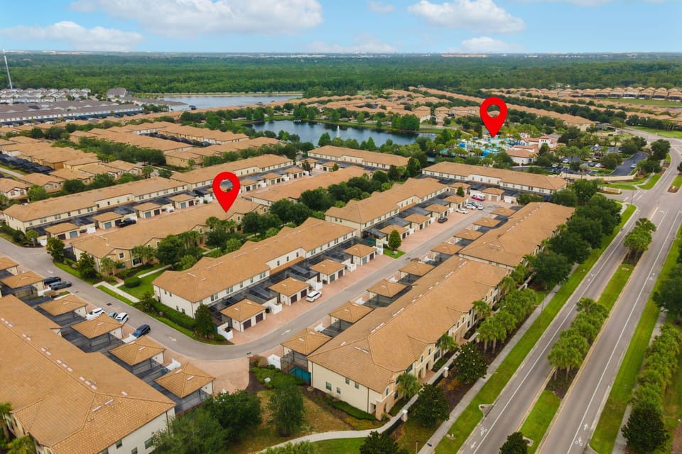 House location and Clubhouse location