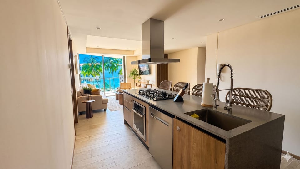 Luxury Apartment | Private kitchen | Fridge, microwave, oven, stovetop