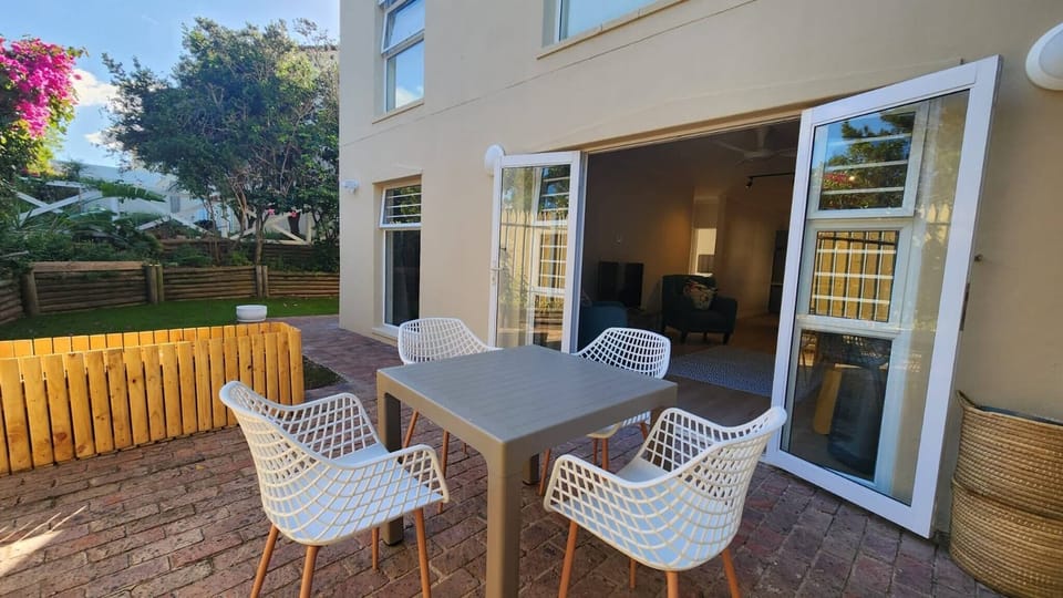 Apartment, 2 Bedrooms, Accessible, Balcony | Outdoor dining