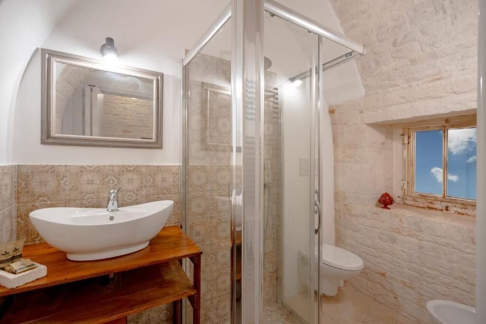 Deluxe Studio, City View | Bathroom