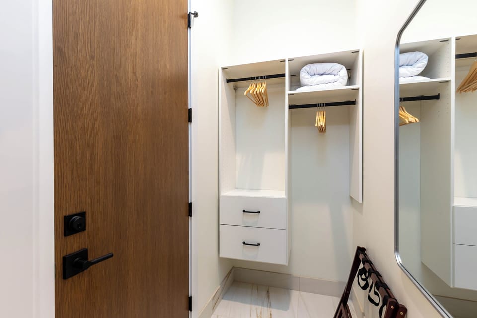 Ensuite King Bedroom - Main Level