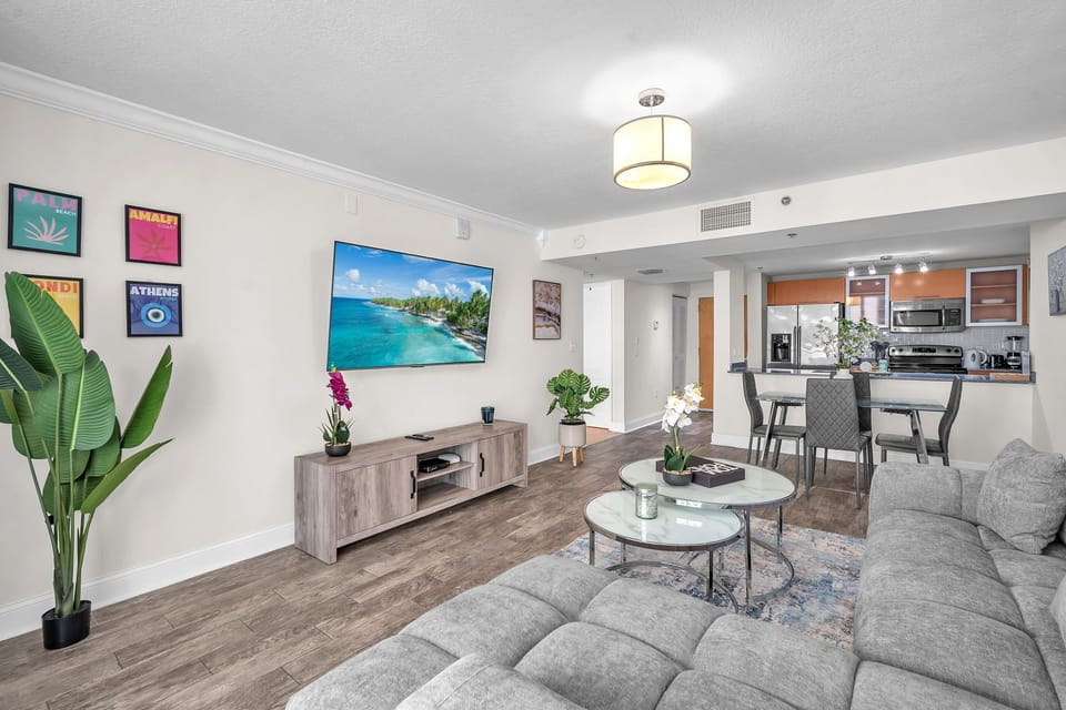 Apartment, Balcony, Partial Sea View | Living area