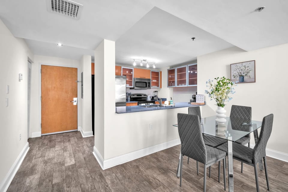 Apartment, Balcony, Partial Sea View | Dining