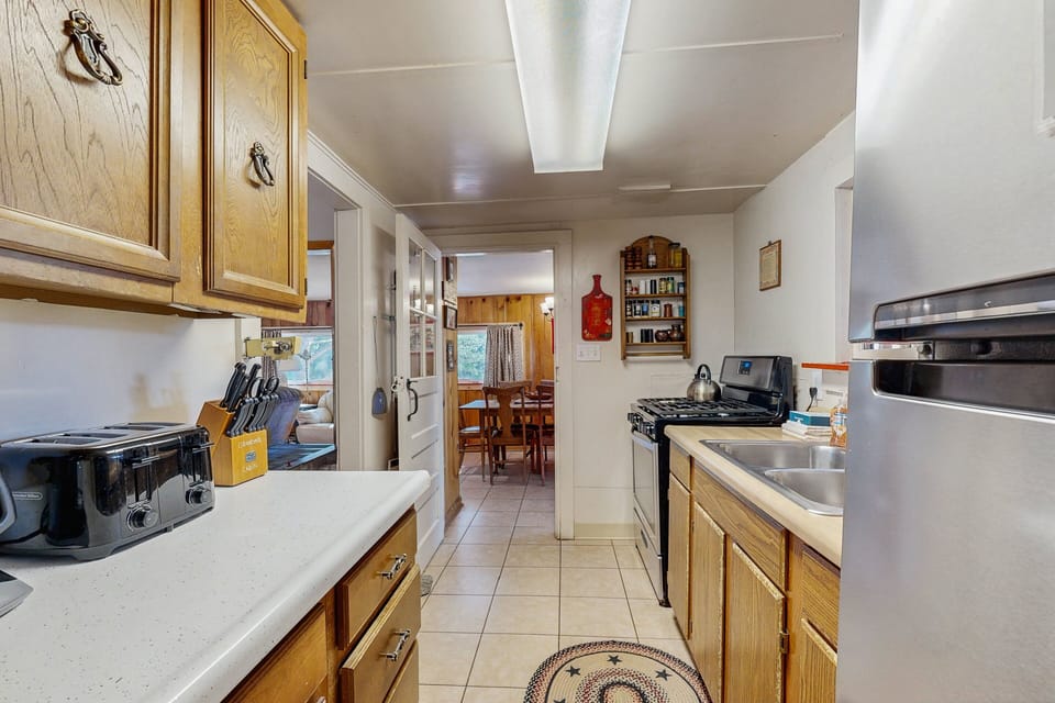 Cabin, 2 Double Beds, Mountain View (Grandma's Cabin) | Private kitchen