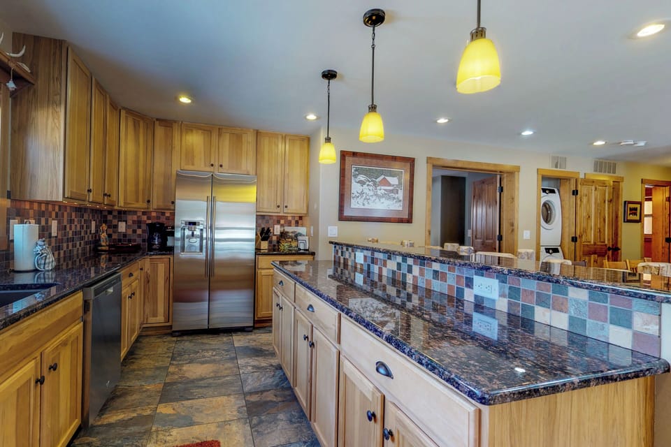 House, Multiple Beds, Mountain View (The Buckhead) | Private kitchen