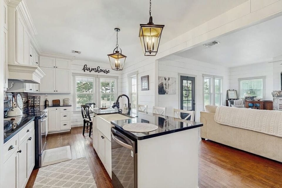 House, Multiple Beds, Garden View (Stonewall Ranch) | Private kitchen