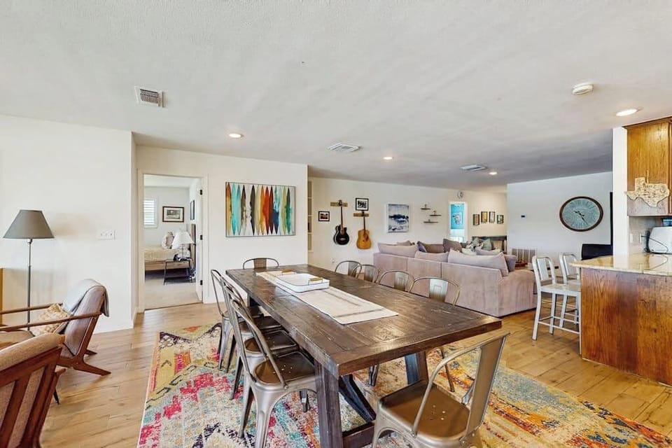 House, Multiple Beds (Lakefront Lodge) | 4 bedrooms, individually decorated, individually furnished, bed sheets