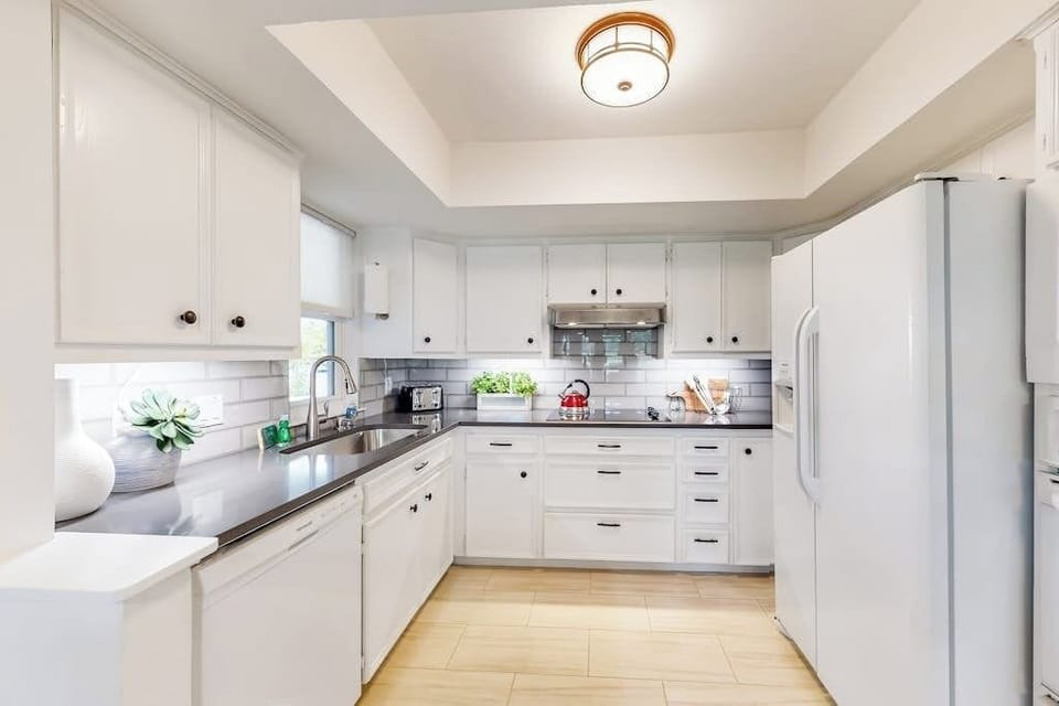 House, Multiple Beds, Partial Sea View (Lago Vista Sunset Villa) | Private kitchen