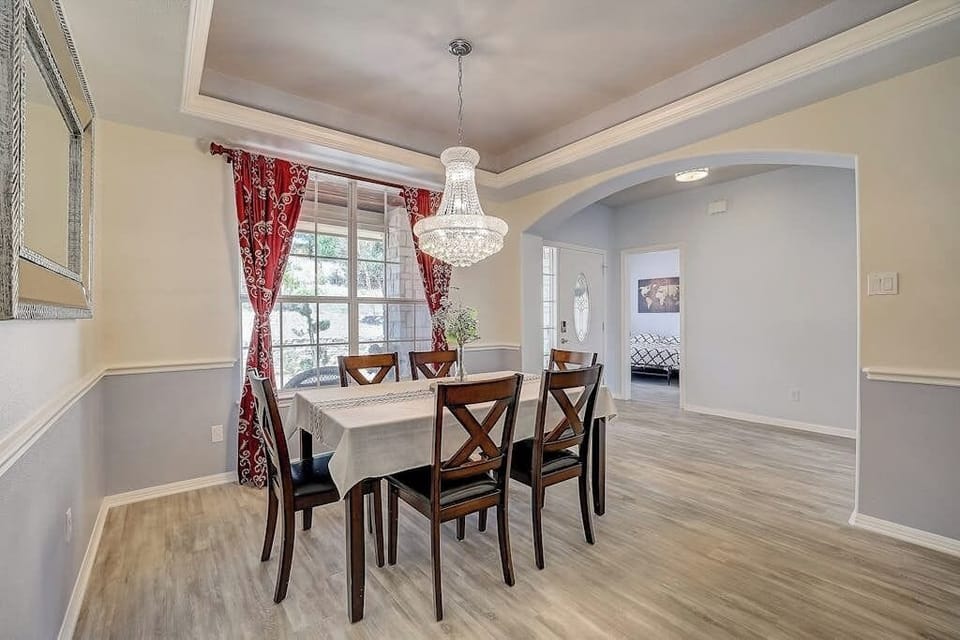 House, Multiple Beds, Garden View (Hill Country Haven) | 5 bedrooms, individually decorated, individually furnished, bed sheets