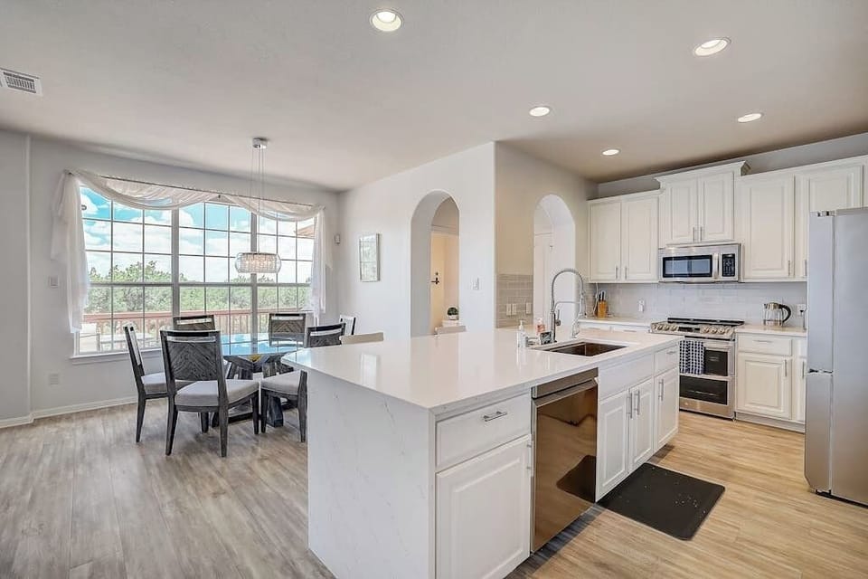 House, Multiple Beds, Garden View (Hill Country Haven) | Private kitchen
