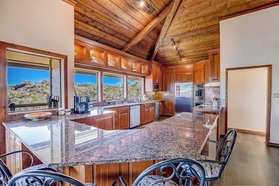 House, Multiple Beds (Stone Lodge) | Private kitchen
