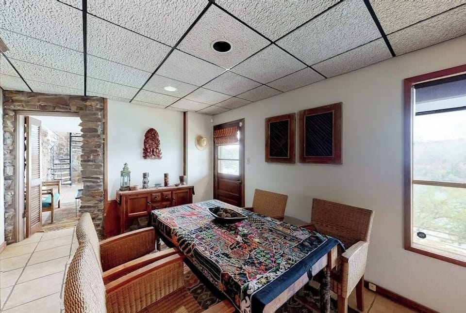House, Multiple Beds, Pool Access, Pool View (Casa del Lago) | 3 bedrooms, individually decorated, individually furnished, bed sheets