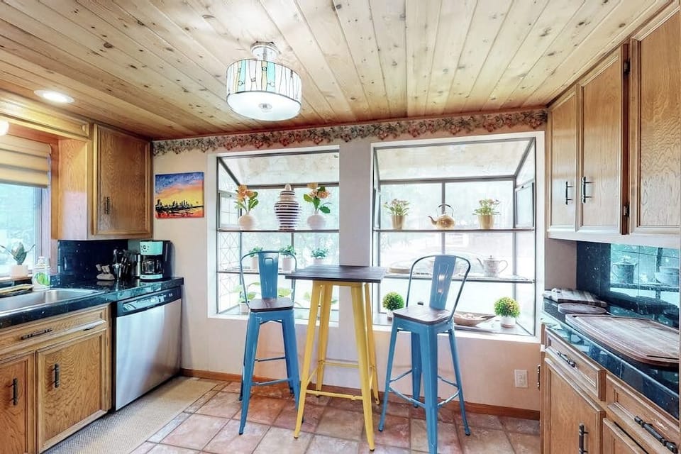 House, Multiple Beds, Pool Access, Pool View (Casa del Lago) | Private kitchen