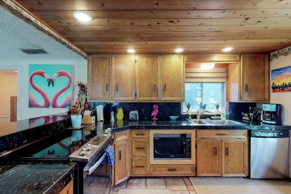 House, Multiple Beds, Pool Access, Pool View (Casa del Lago) | Private kitchen