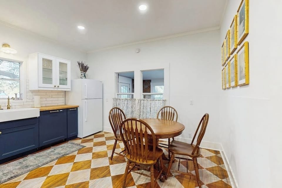 House, Multiple Beds, Garden View (Blue Haus) | 2 bedrooms, individually decorated, individually furnished, bed sheets