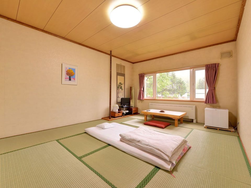 Japanese Style Room, Shared Bathroom, Mountain View | Free WiFi, bed sheets
