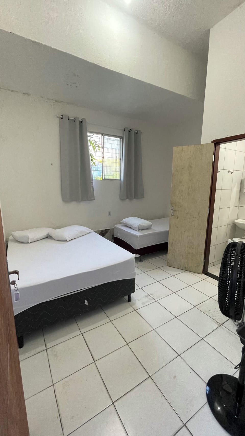 Economy Triple Room | WiFi (free), bed sheets