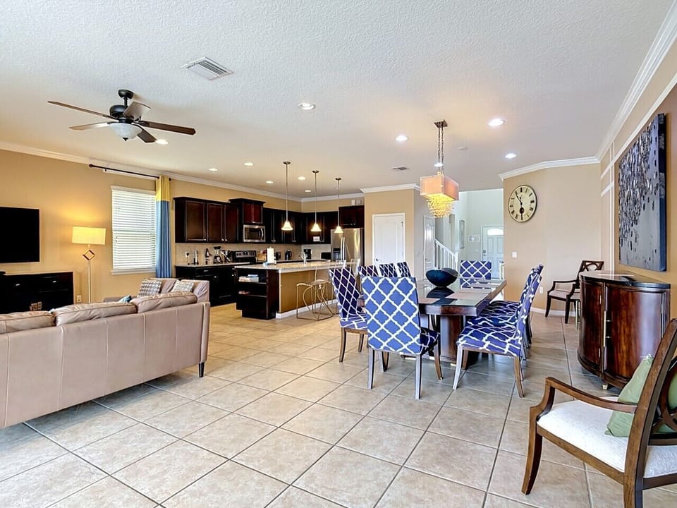 Bright open-concept living, dining, and kitchen space