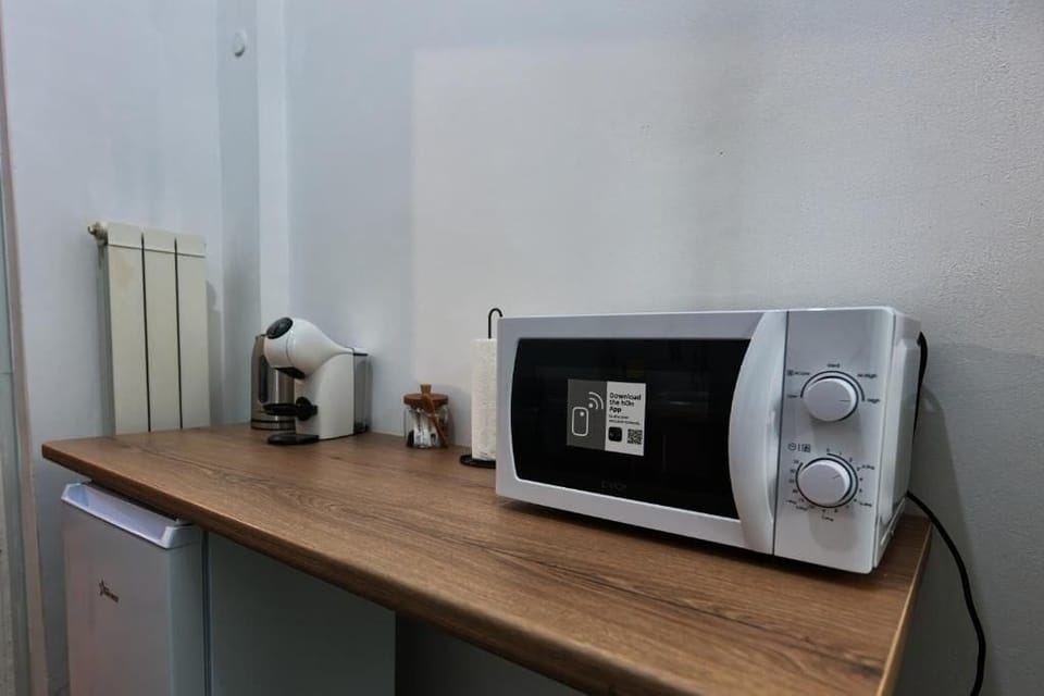 Comfort Apartment, Kitchen | Microwave