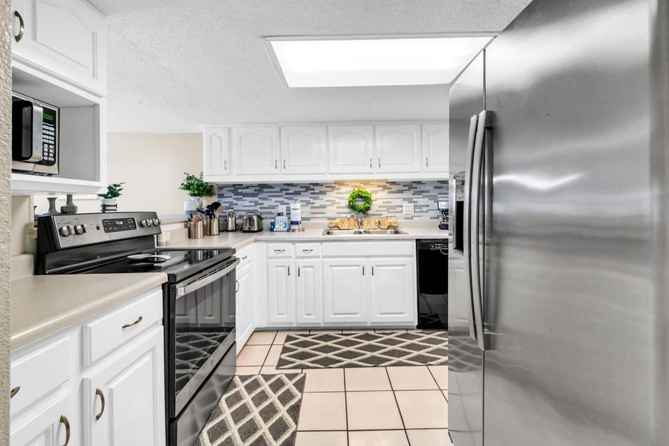 Condo, Multiple Beds (Pinnacle Port C1-503) | Private kitchen