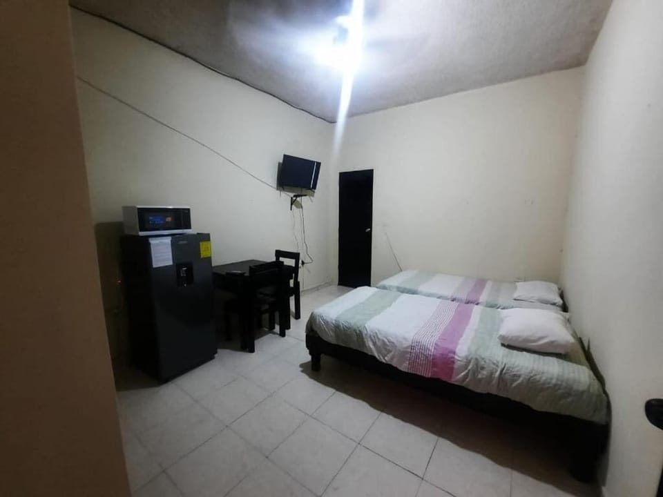 House | WiFi (free)