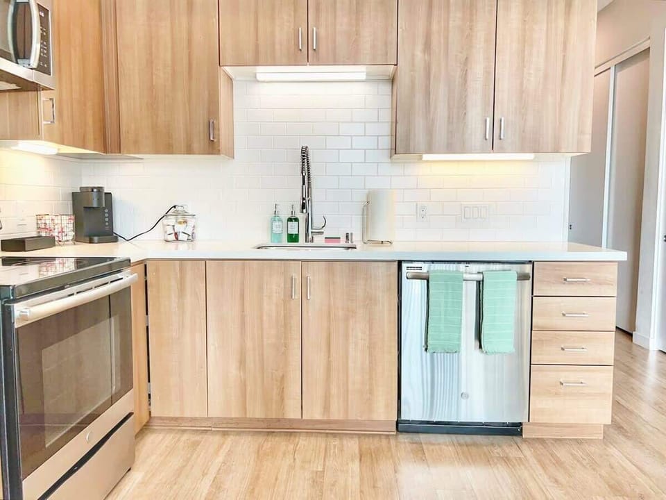 Open Kitchen with Contemporary Finishes ✨🍽️