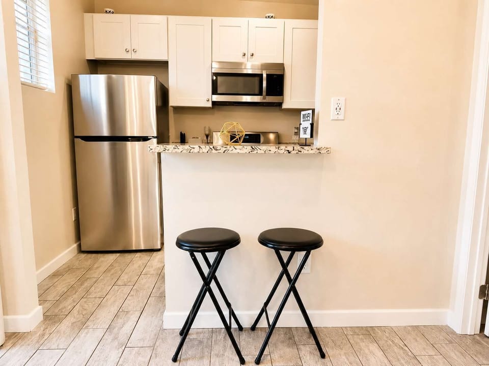 Breakfast Bar for Quick Meals ☕🍽️