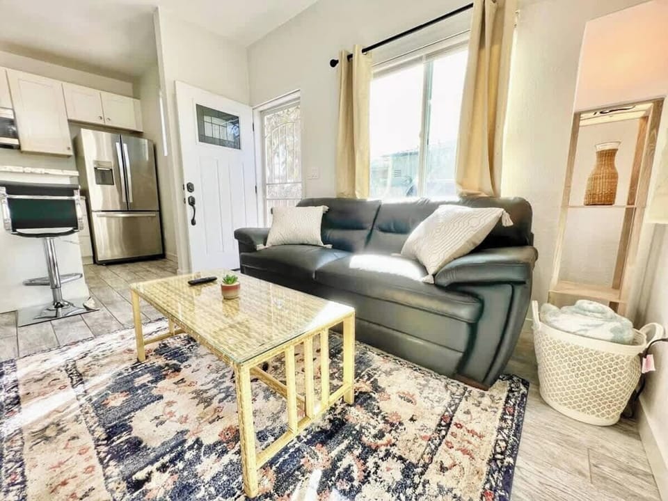 Comfortable Lounge Area for Relaxing Evenings ✨🏡