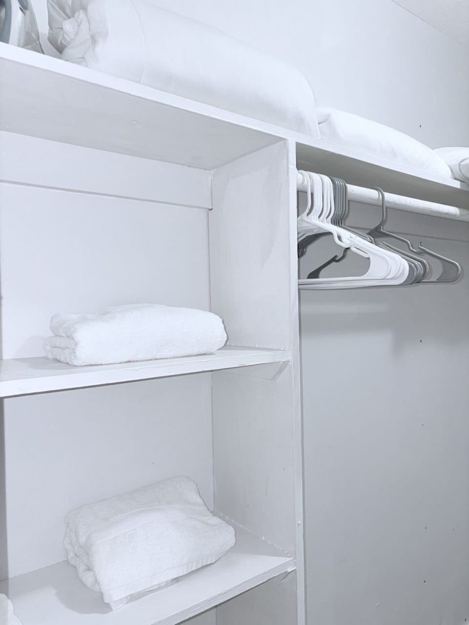 WALKING CLOSET