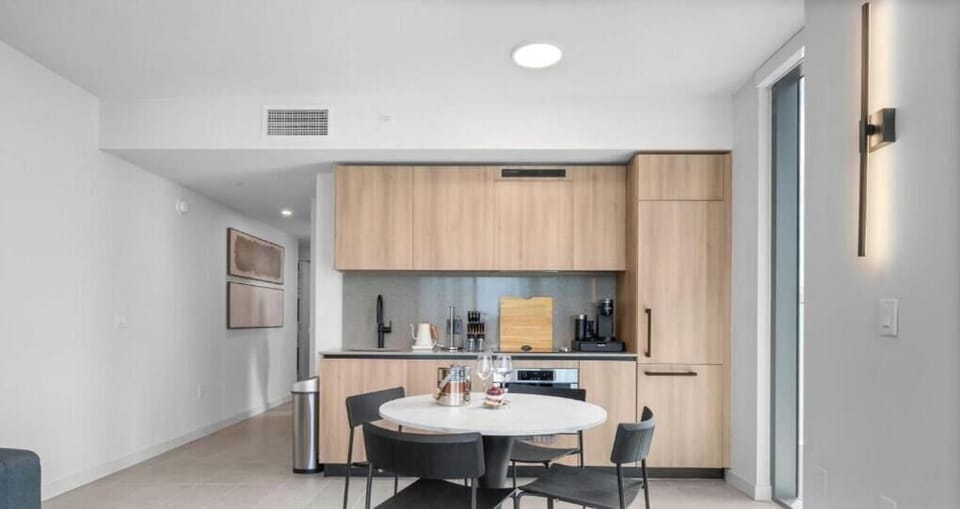 Condo, Balcony, City View | Dining
