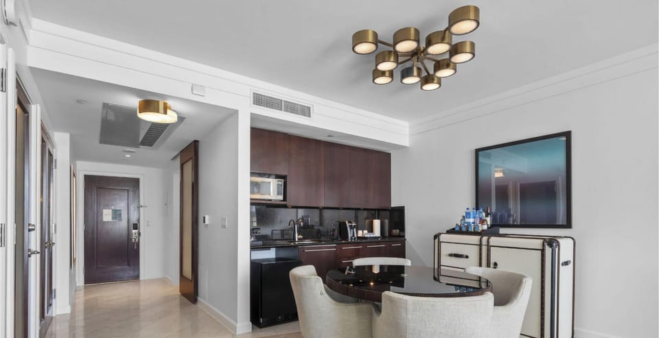 Studio, City View | Dining
