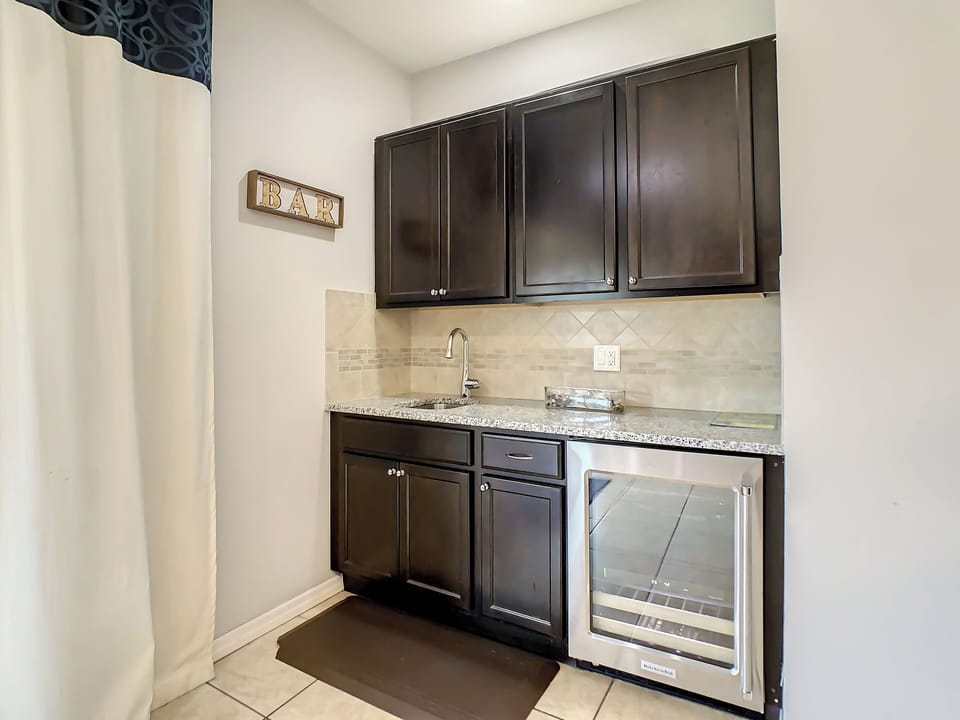 Dining room wet bar with win cooler and chiller