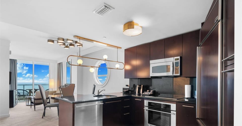 Room, Ocean View | Private kitchen