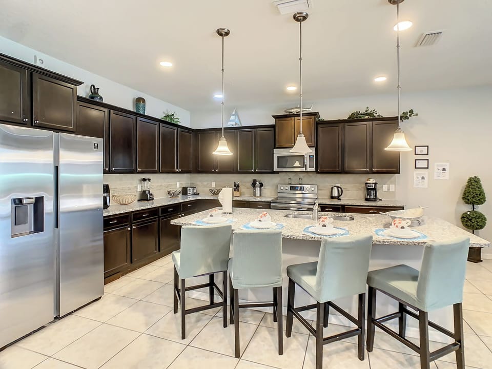 Fully equipped kitchen