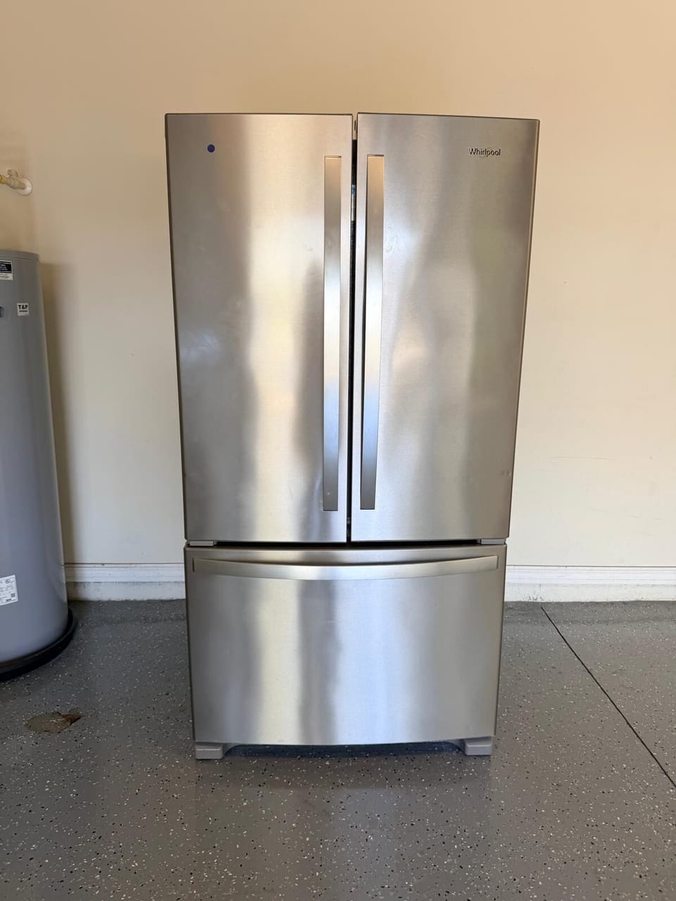 The 2nd refrigerator.We provide 2 refrigerators