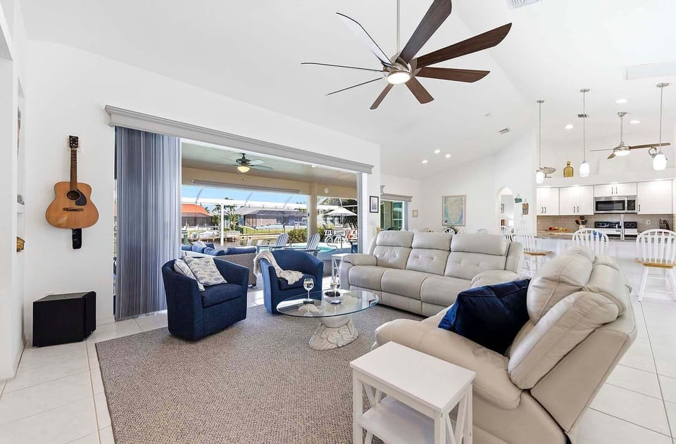 Comfortable Couches and Chairs Invite you to a Relaxing Evening