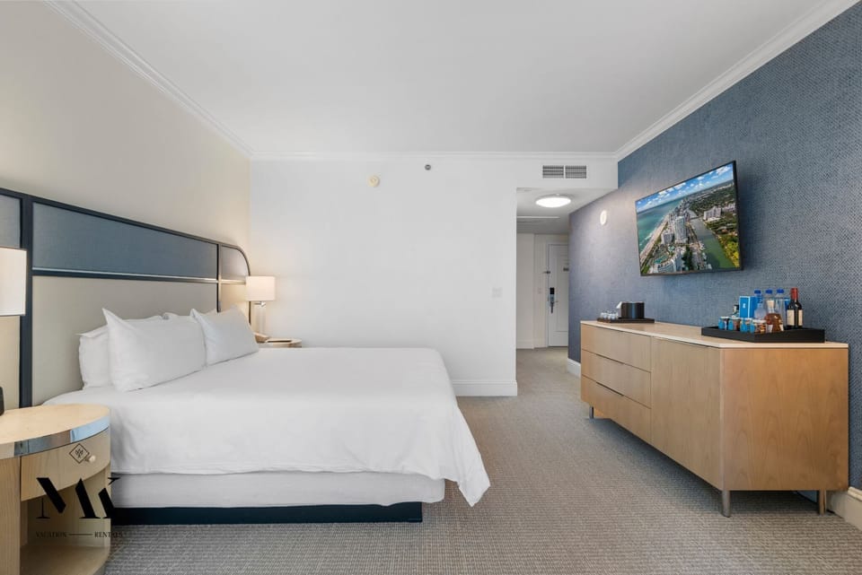Studio, Balcony, Resort View | Iron/ironing board