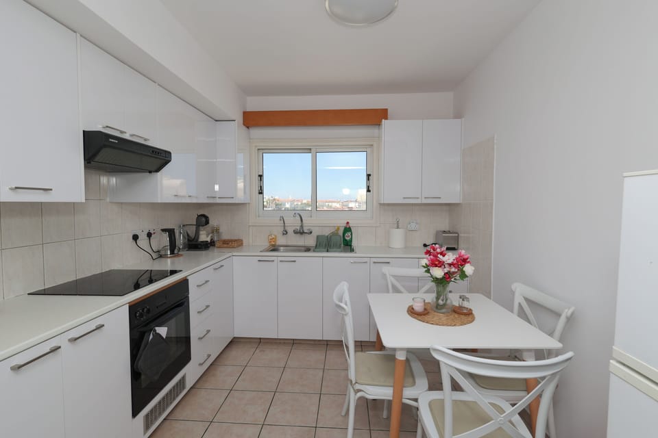 Apartment, Balcony | Private kitchen